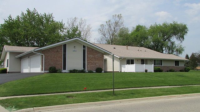 1st image of 4910 W Oakwood Dr