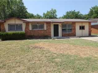 1602 E Lovers Ln, Arlington, TX