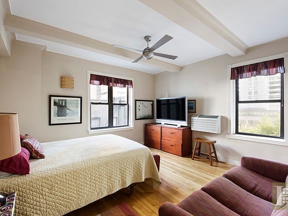 4th image of 227 E 57th St APT 8E