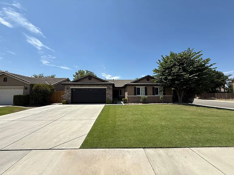 12319 Maclure Dr — Photo 1