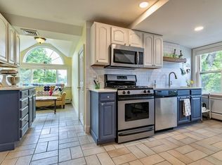 30 Graves Ave #B, Northampton, MA 01060