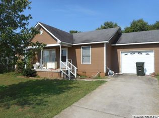 102 Comfort Dr, Hazel Green, AL 35750