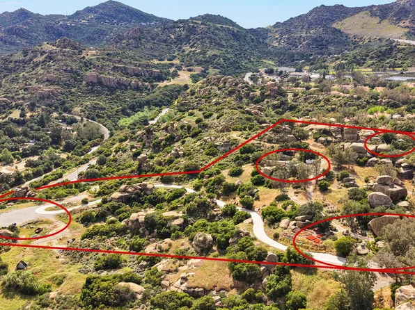 22001 Santa Susana Pass Rd, Chatsworth, CA 91311