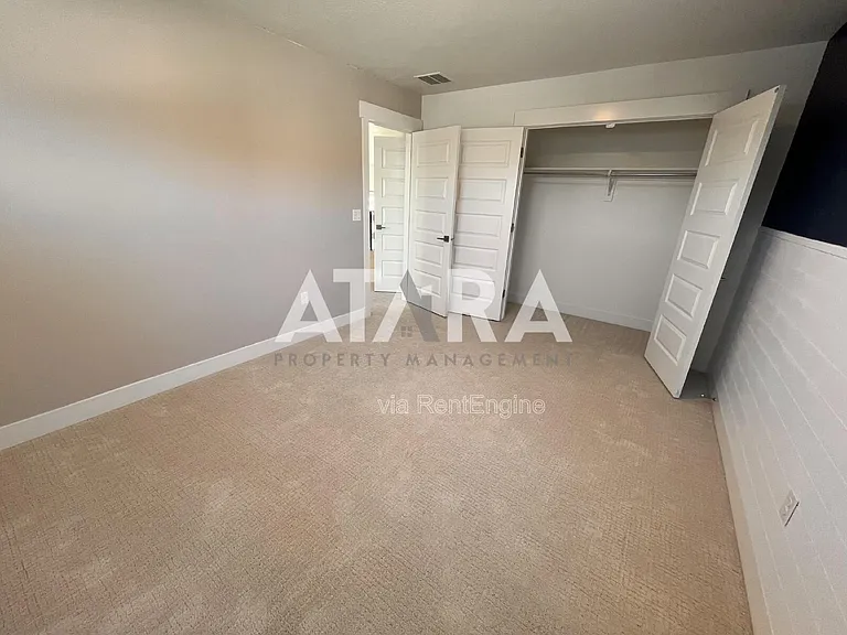 909 Sagehill Dr — Photo 30
