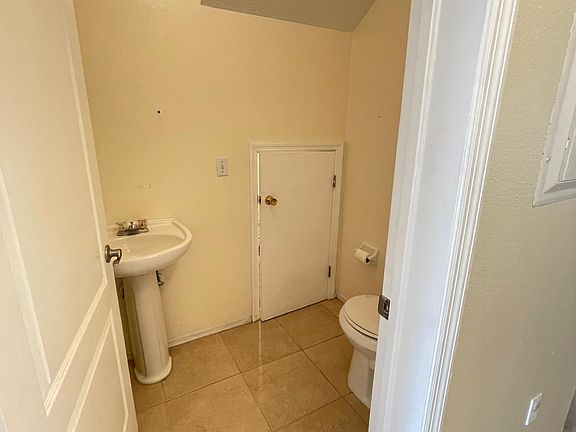 5th image of 1730 Fluorshire Dr