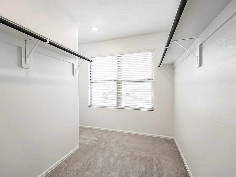 9123 Estes Lakes Dr — Photo 31