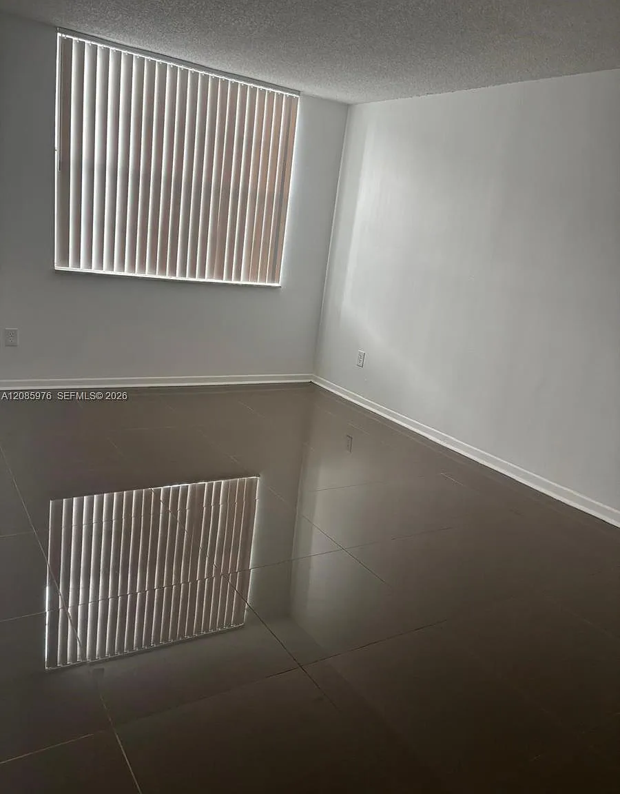 Montecarlo Condo — Photo 2