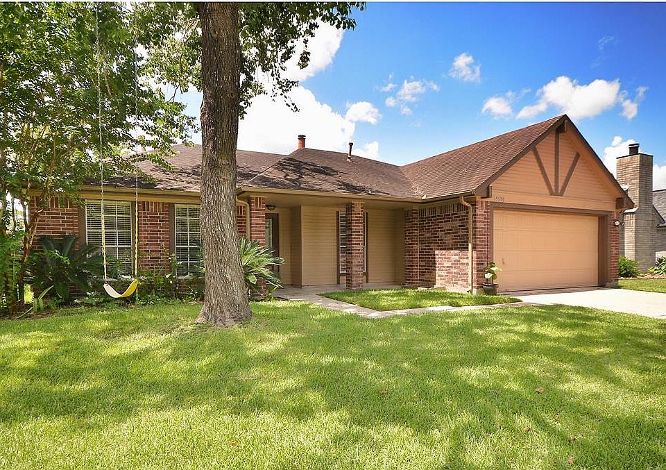 1st image of 15530 Pilgrim Hall Dr