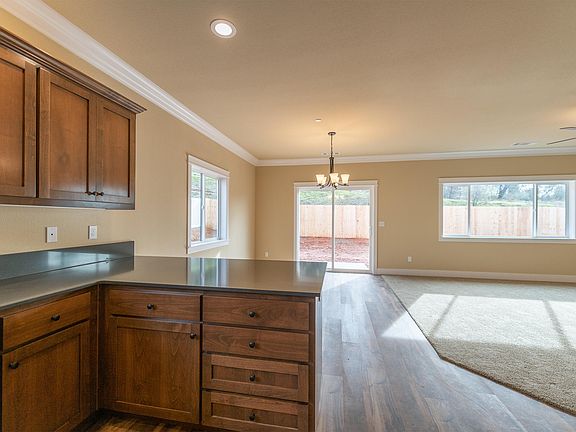 5th image of 3804 Craftsman Ave