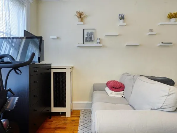 1330 Commonwealth Ave, Allston, MA