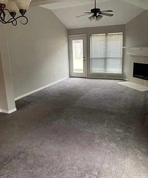 1898 Cedar Ln — Photo 2