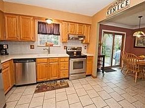 3rd image of 113 Bayberry Ln