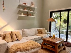 1135 Barton Hills Dr