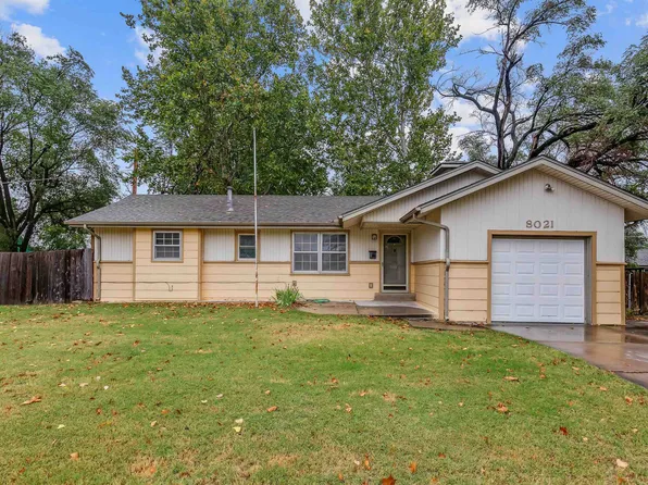 8021 E Levitt Dr, Wichita, KS 67207