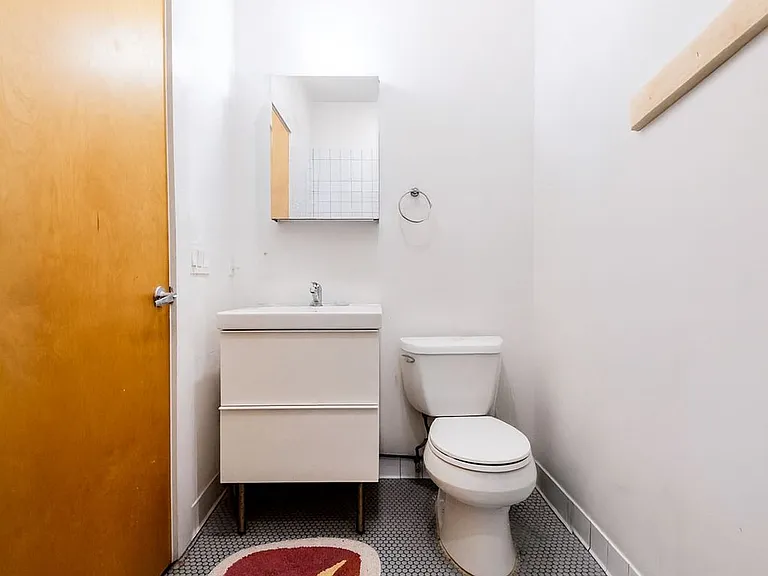455 Rogers Ave #A — Photo 7