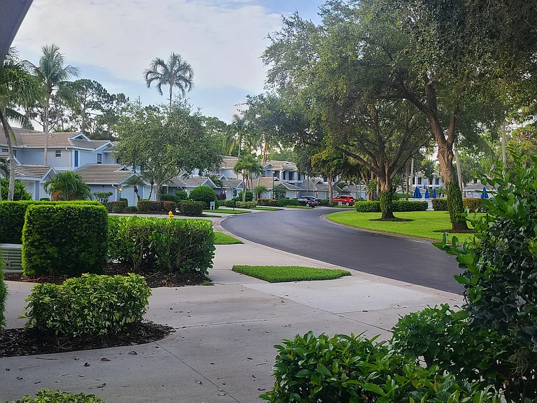 Tarpon Cove Dr — Photo 3