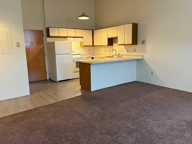 1 bed, 700 sqft, $1,575 — Photo 2
