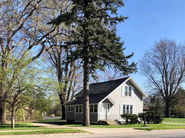 427 S State St, Caro, MI 48723