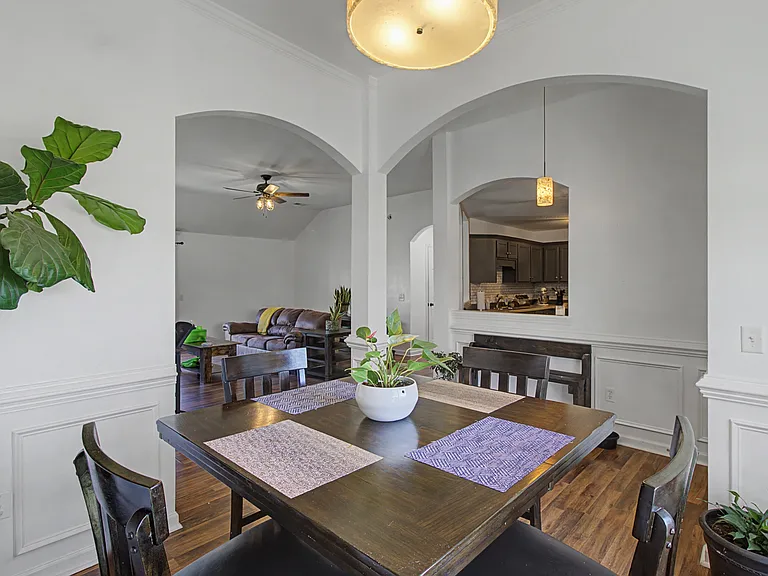 146 Auburn Cir — Photo 3