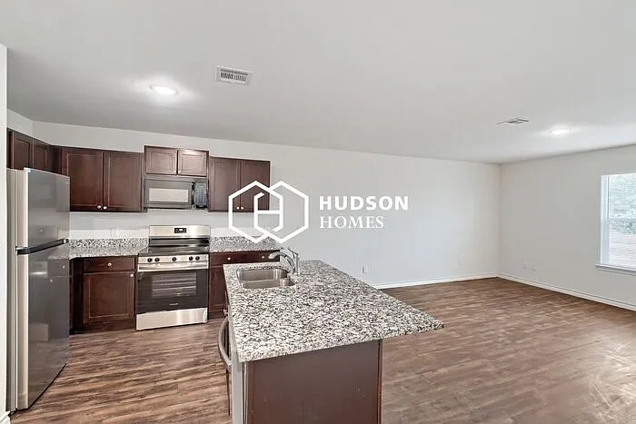 1014 David Ave — Photo 6