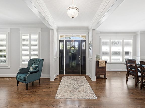 2nd image of 6810 Broyhill St