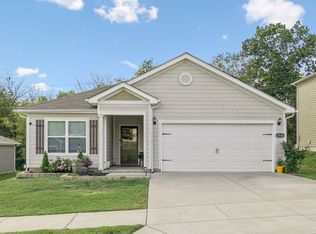 2936 Beeswax St, Columbia, TN 38401