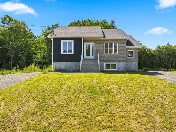 17 Rue Des Forestiers #17A, Chatham, QC J8G 0J5