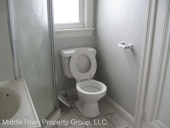 2nd image of 1409 W Jackson St #5399868