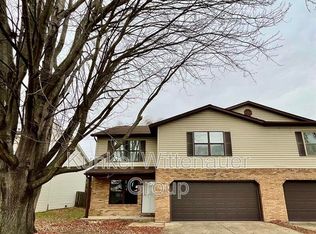 1632 Progress Ln, Belleville, IL 62221