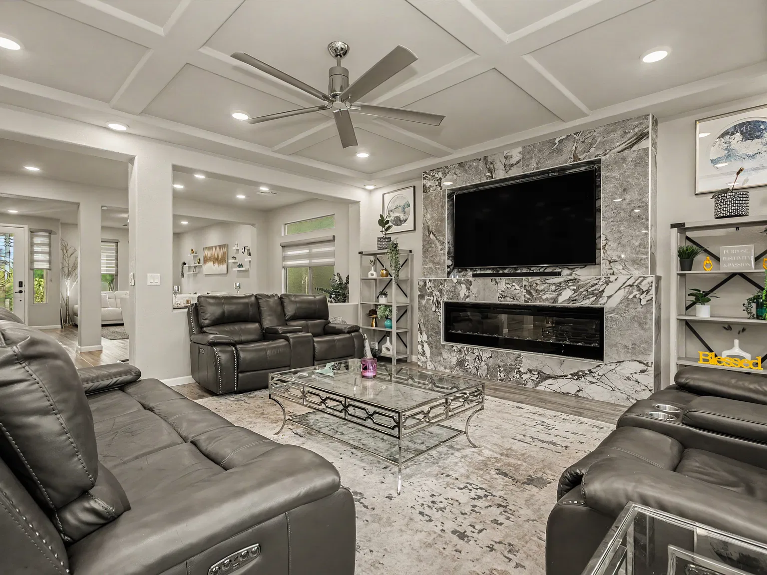 3 bed, 3.5 bath, 3008 sqft, $3,800 — Photo 2