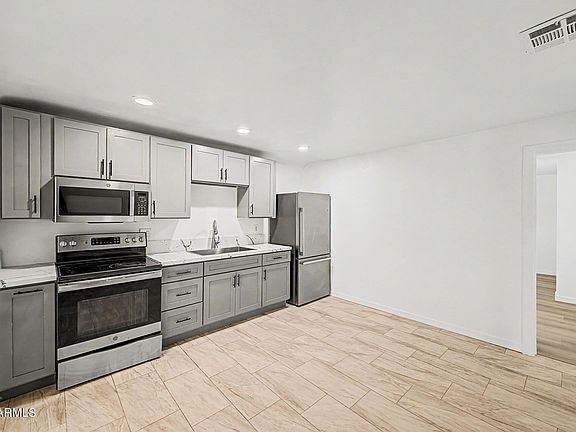 2nd image of 3809 E TAYLOR Street