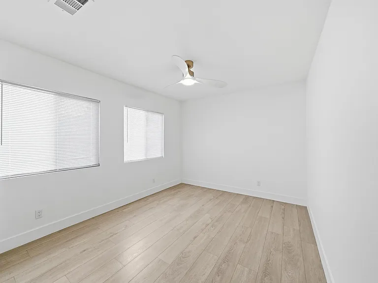 514 N Oakdale Ave #1 — Photo 18