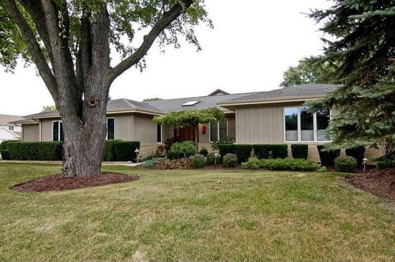 1st image of 1401 Shady Ln