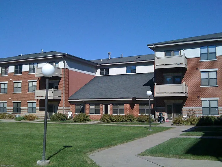 641 W Main St — Photo 7