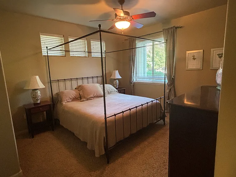 2523 NW Crossing Dr — Photo 5