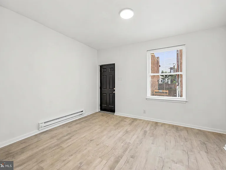 2821 N Stillman St — Photo 6