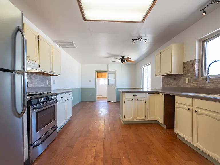 1560 N John Adams St — Photo 14