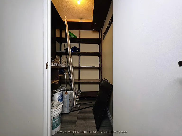 175 Hilda Ave #102 — Photo 32