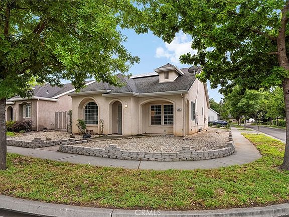3rd image of 2061 Rochester Dr