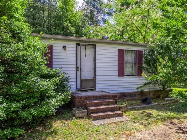 8031 Willis Rd, Gloucester, VA 23061