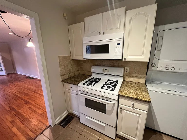 1568 Braeburn Dr SE — Photo 4