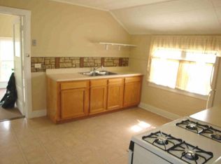 316 N Van Buren St #UPPR2, Dundee, IL 60118
