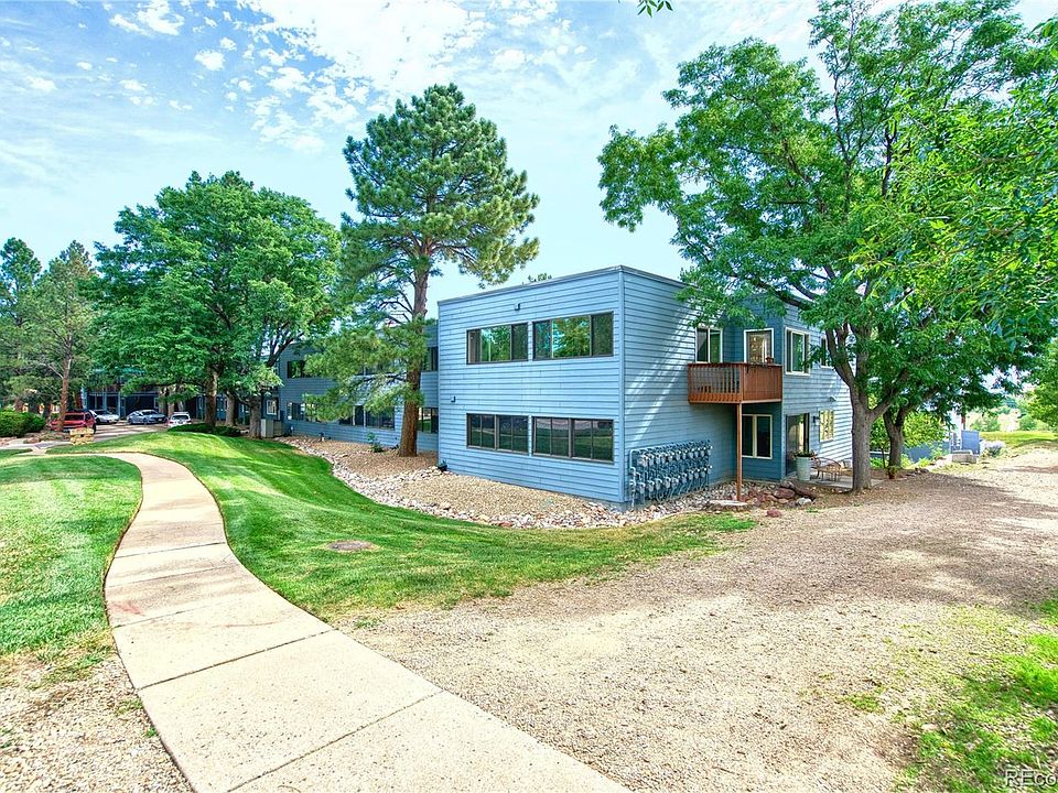 1st image of 1572 Bradley Drive #B