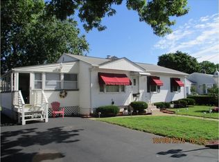 33 Helen Ave, Coventry, RI 02816