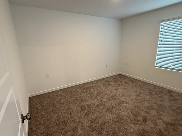 3323 N Sandrini Ave — Photo 8