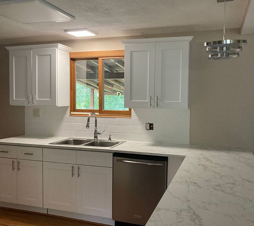 1st image of 8525 S Spring Valley Park Dr