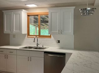 8525 S Spring Valley Park Dr, Chagrin Falls, OH 44023