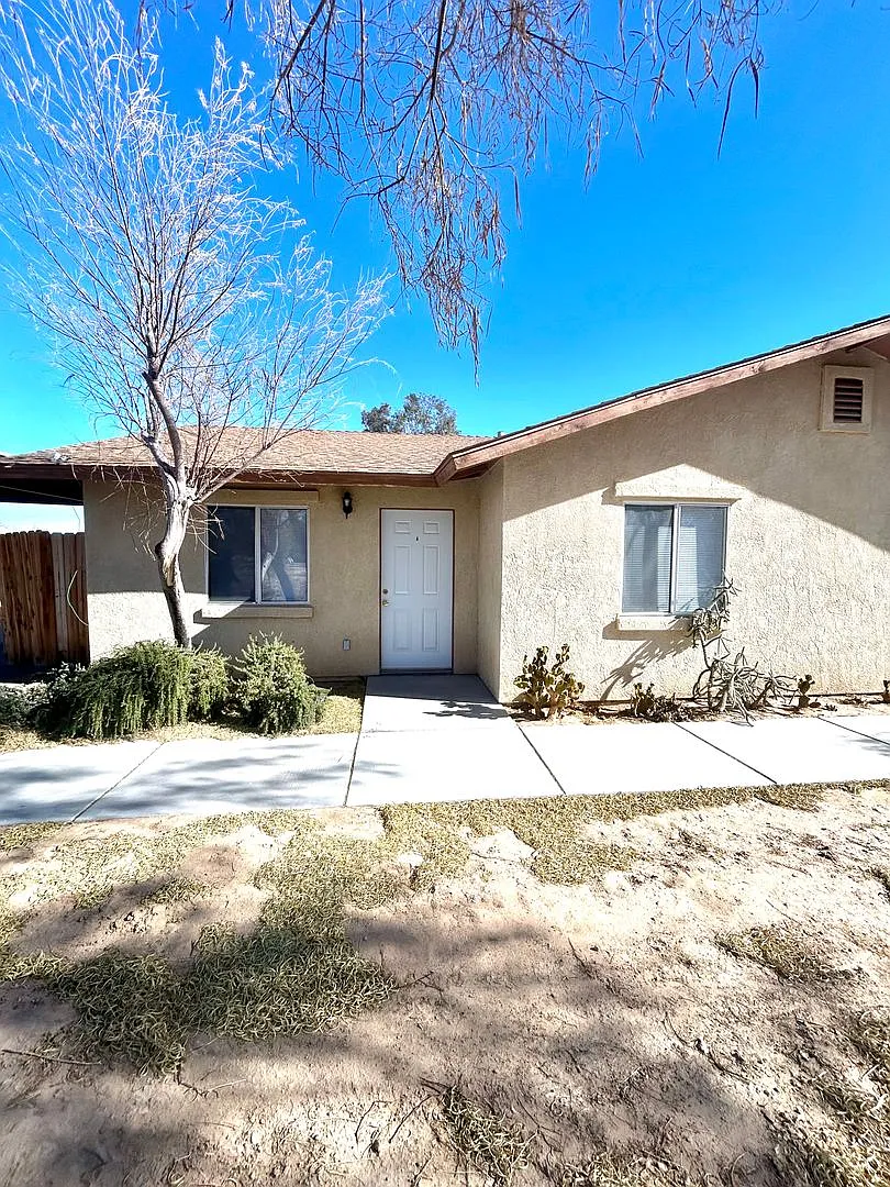 73871 South Slope Dr — Photo 1