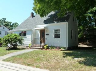 52 Elm St, Woburn, MA 01801