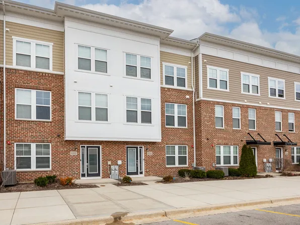 6310 Main St, Woodridge, IL 60517